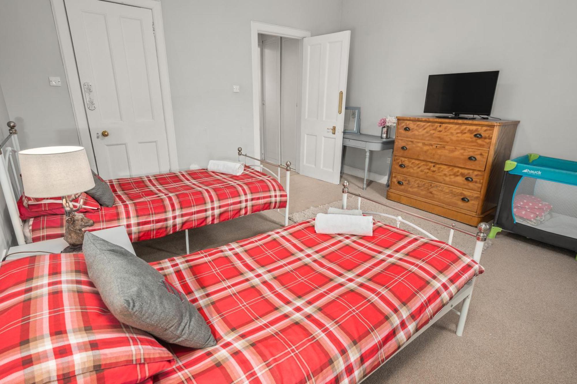 Panoramic Sea Views - Stunning 3Bd Apt & Balcony Oban Extérieur photo